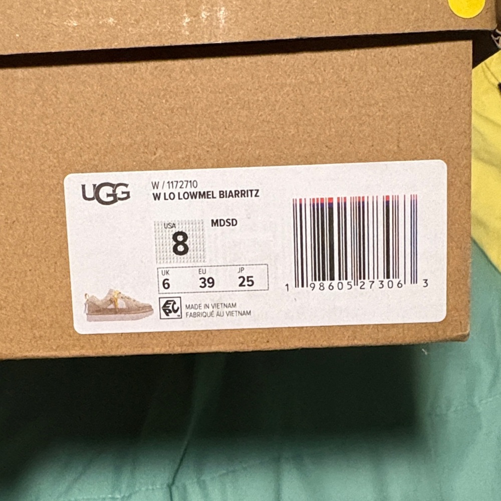 UGG Tan and Yellow Casual Boots - Picture 4 of 4